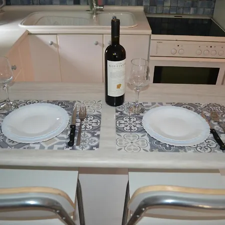 Evaliana Seaside Apartament PalaiónTsiflíkion